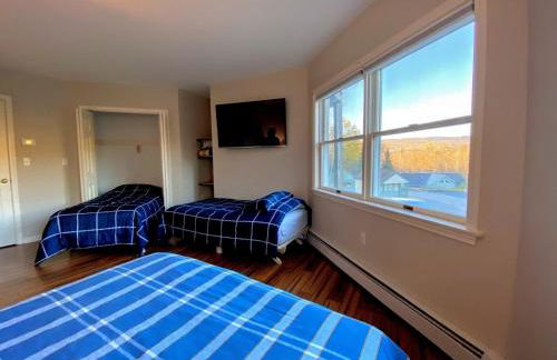 E7 Sunny Bretton Woods private home next to the slopes of Bretton Woods Hot Tub, Wifi - Foto 11