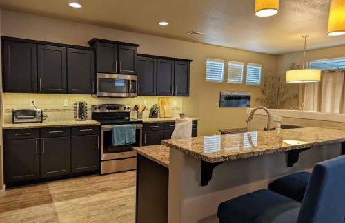 Spacious 3-bedroom home with outdoor space - Photo 6