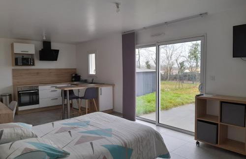 Studio lumineux avec terrasse - Photo 1