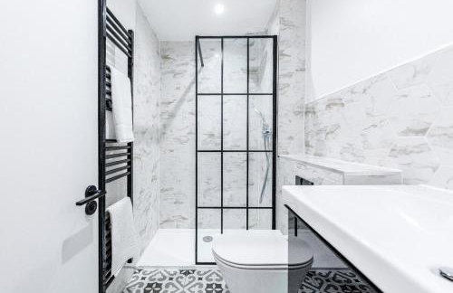 2Bed 2Bath Apartment in Liverpool Street, Steps to Brick Lane, Spitalfields & Shoreditch - Foto 14