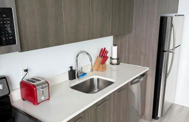 Miami Downtown Brickell Penthouse Studio With Breathtaking Views - Photo 24