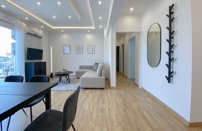 Phaedrus Living Downtown Flat 704 - Photo 1