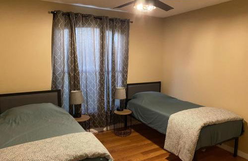 Lakefront Villa with private heated pool - Foto 23