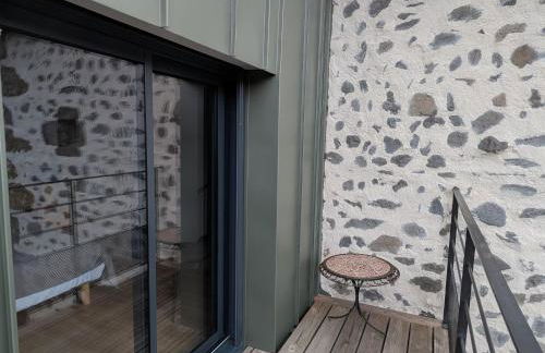 Maison rénovée avec terrasse et balcon à Polignac - FR-1-582-539 - Foto 10