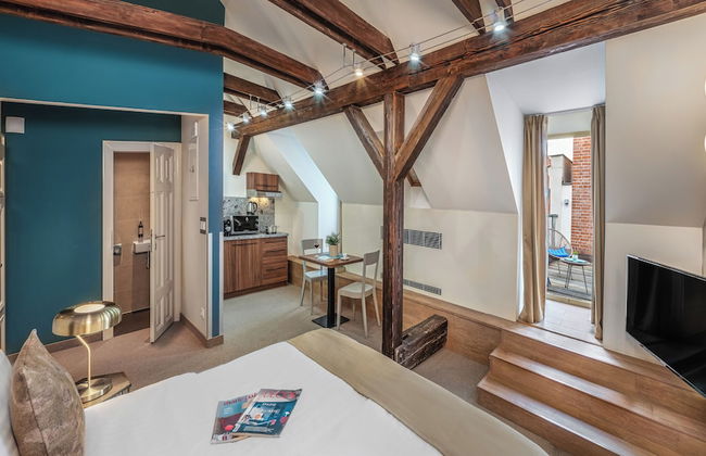 Golden Angel Suites by Adrez Living - Photo 16