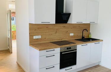 FEDDERSEN LIVING Kernsanierte Ferienwohnungen - Gemütlich - Netflix - Voll ausgestattet - zentral - Foto 33