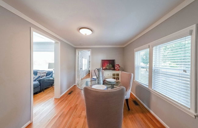 Kennesaw Cottage - Photo 12