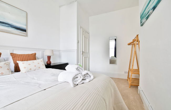 Beautifully Designed 2 Bed Apartment - Foto 3