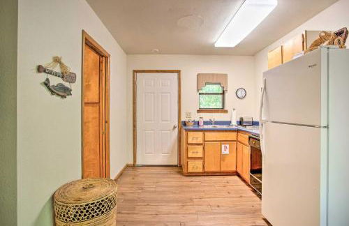 Bright Davis Escape with Screened-In Porch! - Foto 18