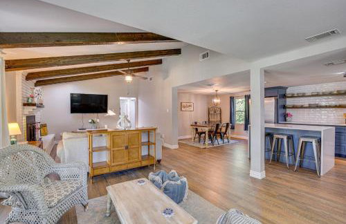 Waterfront Retreat with Hot Tub in Gun Barrel City! - Foto 3