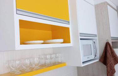 Apto Completo e Confortável Famílias e Trabalho - Foto 3