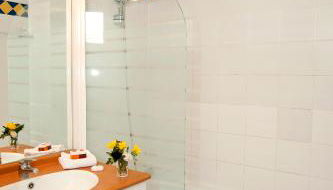 Séjours & Affaires Genève Saint Genis - Foto 3