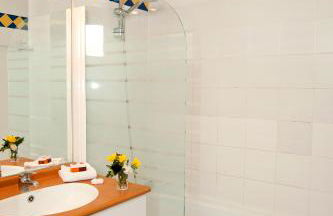 Séjours & Affaires Genève Saint Genis - Foto 3