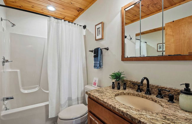 Lake View Retreat Avantstay Entertainer's Home Yard, Deck, Game Room - Foto 32