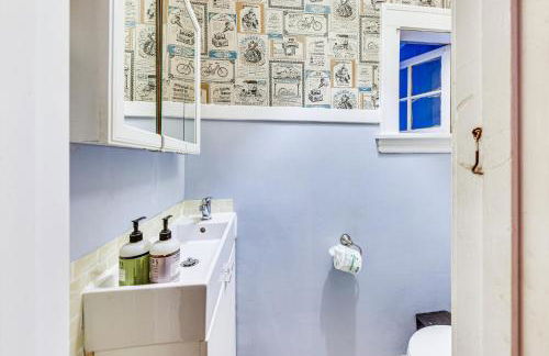 6 Mi to Naval Base Spacious Waukegan Home with Yard - Foto 11