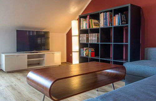 Gemütliche und zentrale Dachwohnung mit Parkplatz und Netflix - Foto 3