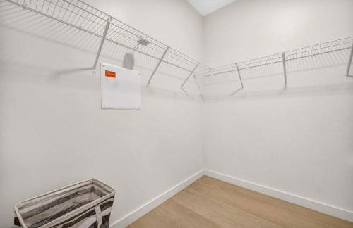 Cleveland Clinic w KingBed Balcony Gym Parking WD - Foto 42