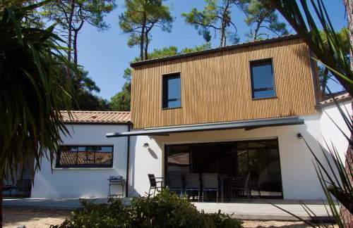 Villa Pinède 800m from Beach Private Jacuzzi Pine Forest Sleeps 8 - Foto 2