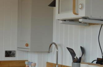 Under the Stars Shepherds Huts at Harbors Lake - Photo 18