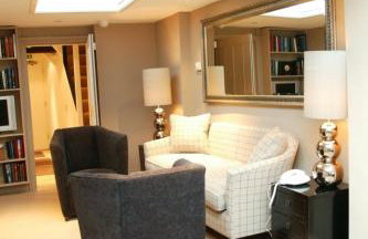 Manor Green Cottage - Photo 4