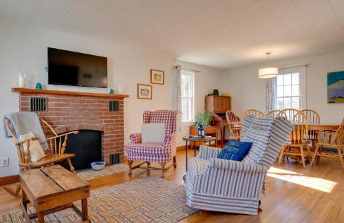 Charming Farmhouse Walk to Village and Trails! - Foto 5