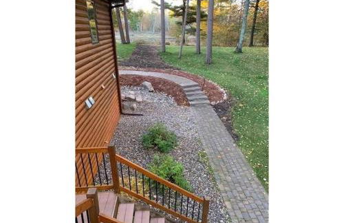 Large Log Home on Lake with Hot Tub - Foto 28