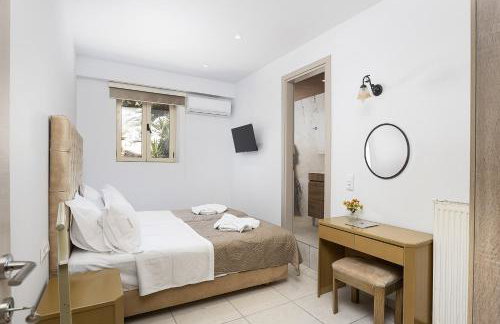 Villa Pasiphae - With Private Heated Pool - Photo 29