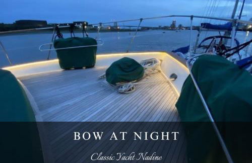 Classic Yacht Nadine in Poole Harbour, Dorset, with a Hot Tub Jacuzzi - Photo 29