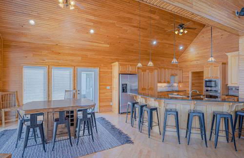 Amazing Vacation Home on the 56 MM, Dock, Water Toys, Fire Pit, 5 bedrooms/5 baths - Foto 17