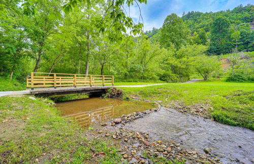 24-Acre Cottage with Hot Tub about 10 Mi to Blowing Rock - Foto 29