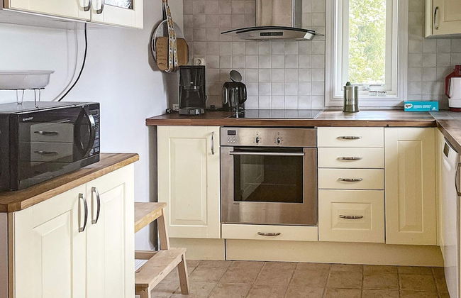 6 Person Holiday Home in Savsjo - Foto 5