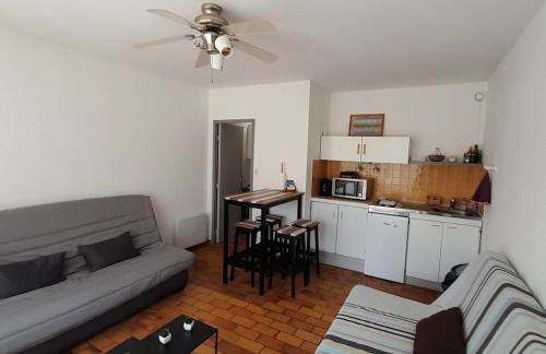 Au calme à 2min mer Parking Balcon Wifi Clim! - Foto 1