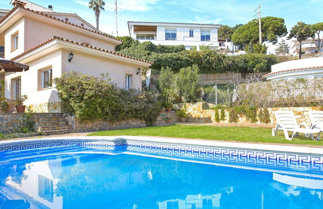 Modern Villa in Canyelles With Private Swimming Pool - Foto 1