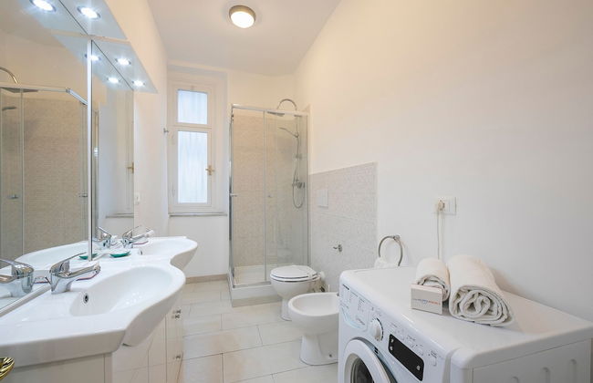 I Marinai - In The City Of Genoa - Photo 20