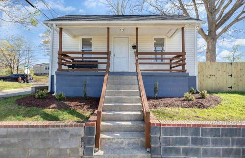 Downtown home! Walk to Bulls Stadium, DPAC & food - Foto 21