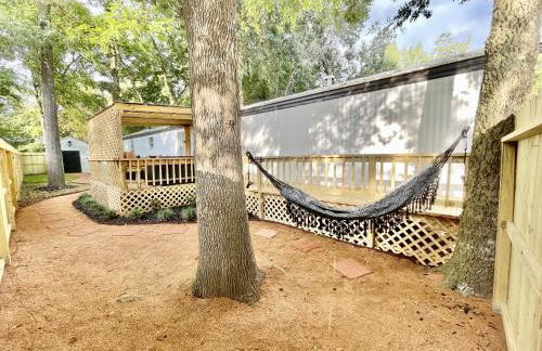 Lake Conroe 3BR Home w Boat Ramp Access, Kings, BBQ, Sleeps 8 - Photo 4