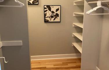 6BR Downtown Side-by-Side Townhomes 2 Garages - Foto 20