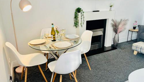 Central, Modern Apartment - Private Terrace - Dog Friendly - Foto 5