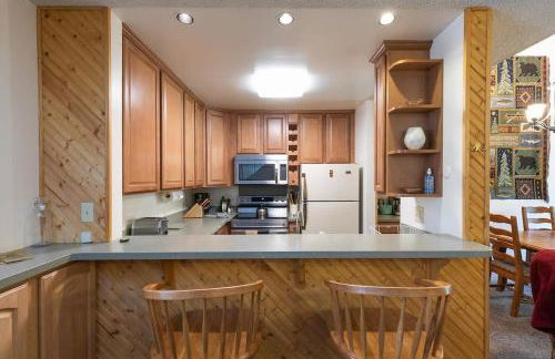 2BR Townhome Walk to Beach or Trails - Foto 2