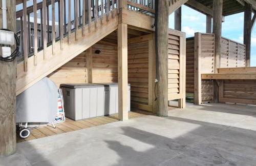 Beachfront 4BR - Tiki Bar, Yard Games, Pet-Friendly - Foto 41