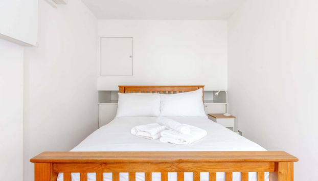 Spacious 4BD Home, Near Excel London! - Foto 3, Habitación