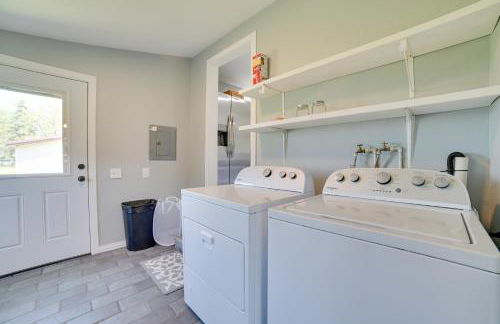 All-Season Getaway in Frederic Bring Your Pets! - Foto 23