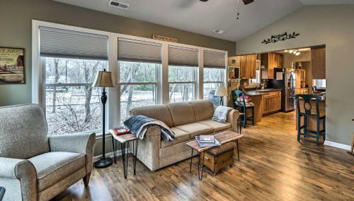 Pet-Friendly Extended Stay Walk to Delavan Lake - Foto 2