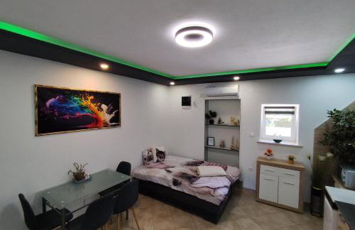 apartman Goga with pool and jacuzzi - Foto 51