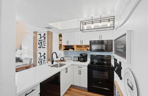 Spend Your Vacation in Luxury with Pool Views - Foto 10