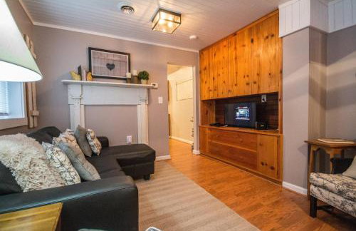 Red Roof mountain cabin with Starlink internet! - Foto 6