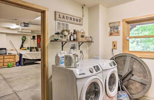 Steps to Lake Cabin with Deck in Lake Arrowhead - Photo 24