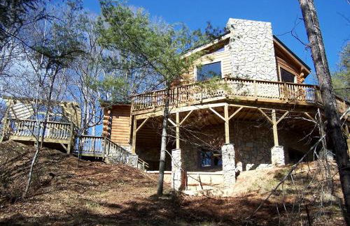 Luxury Vacation Rental with a Hot Tub for Rent in Clyde, North Carolina - Foto 1