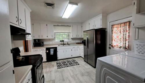 Pet-Friendly 3-Bedroom Ranch with Backyard, Fireplace & Near Nashville - Foto 4