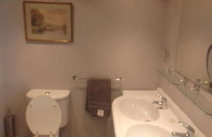 4 Bed-2 Bath-Bar-Pool Table-Library- Xmas venue - Photo 21